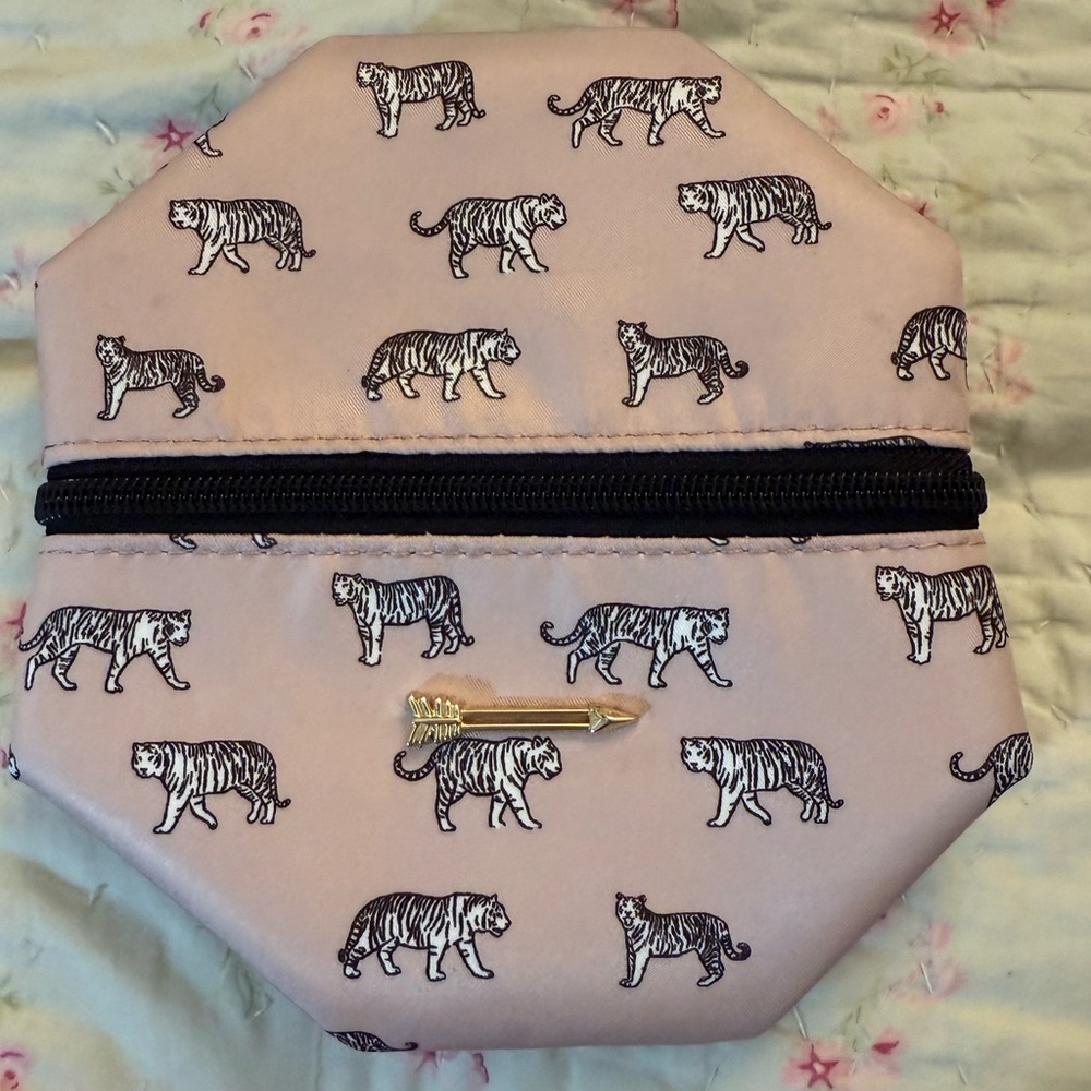 Stella & Dot Pink Tiger Arrow Cosmetic Pouch
